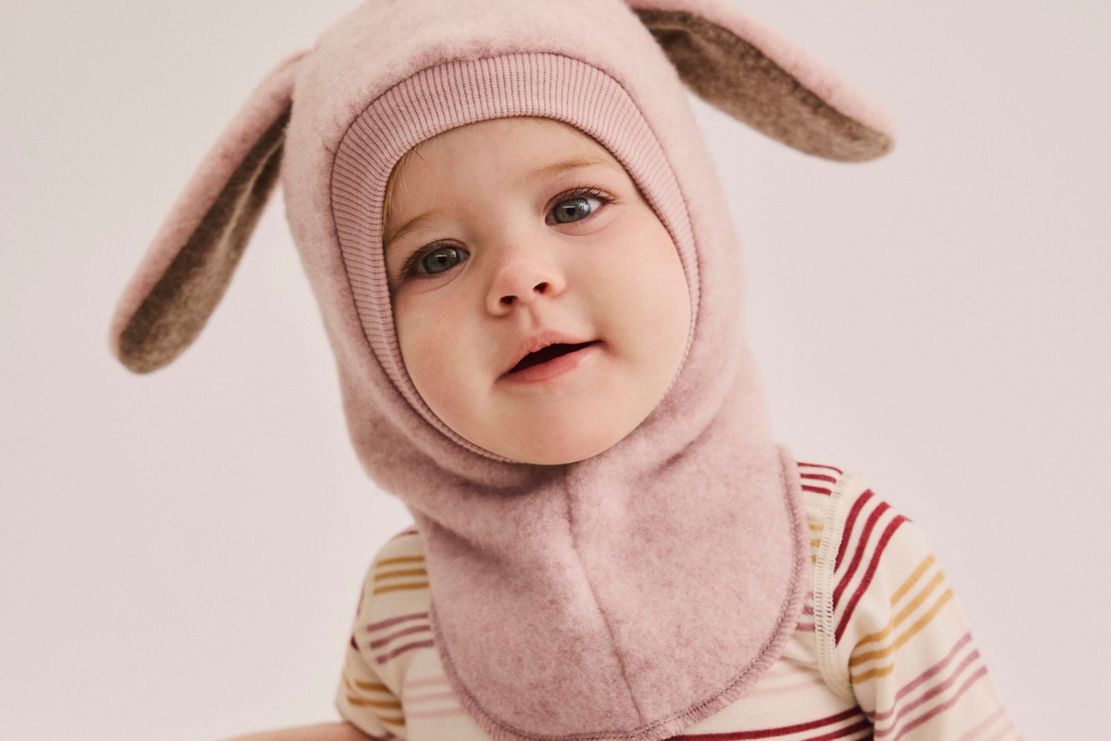 HCBaloo-38375-3290-HCFemi-37483-3875-scaled-1.jpg FEMI Merino vilnos šalmukas Heather Pink - Image 1